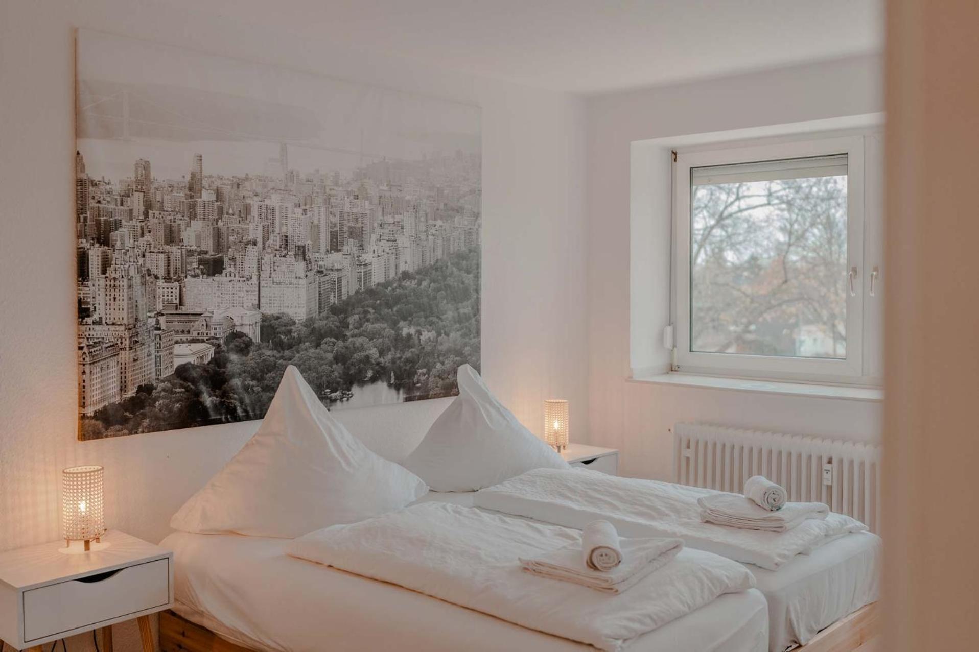 Apartment Mit Kueche, Arbeitsplatz Und Xxl Sofa نيوس المظهر الخارجي الصورة