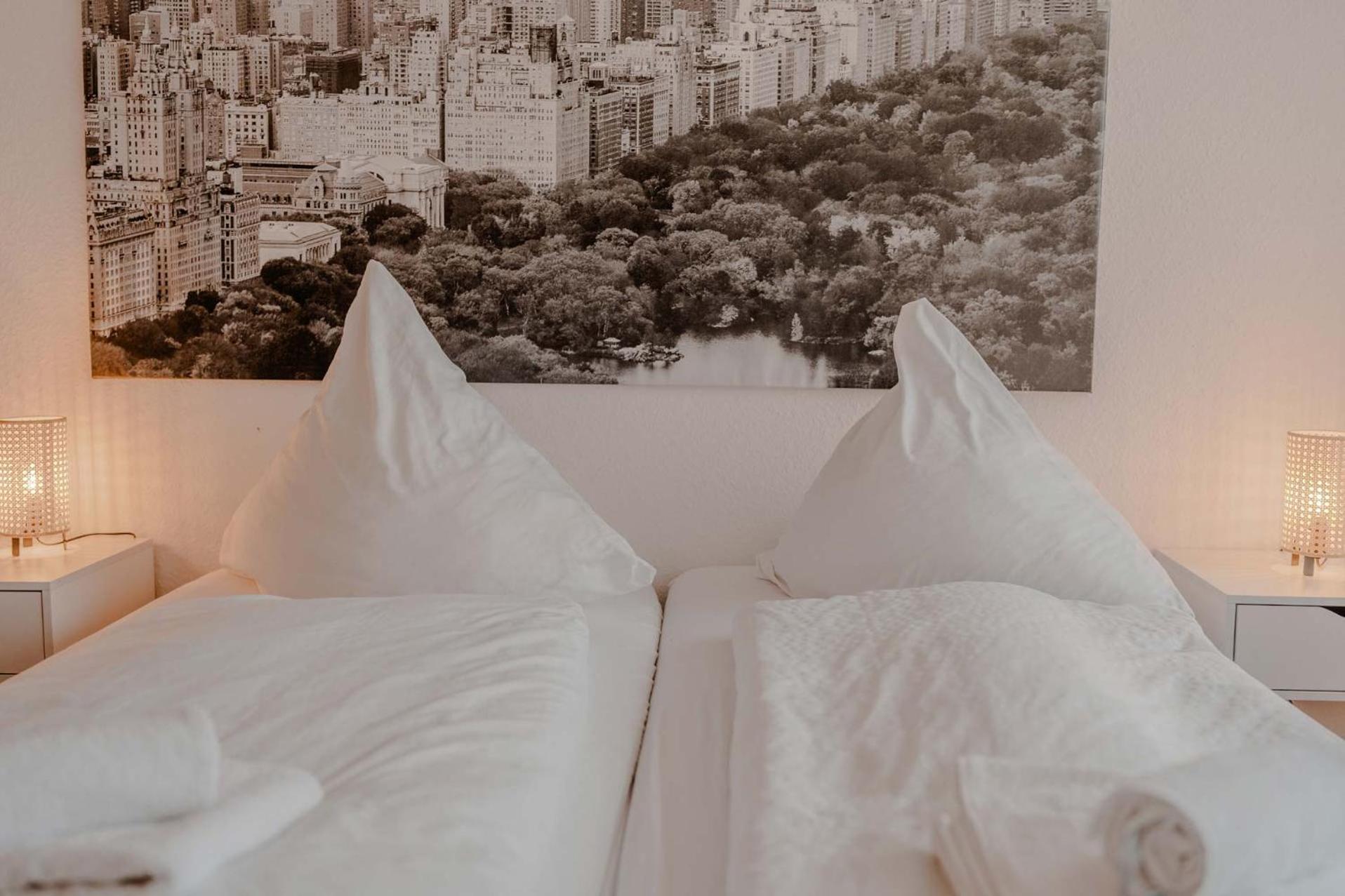 Apartment Mit Kueche, Arbeitsplatz Und Xxl Sofa نيوس المظهر الخارجي الصورة